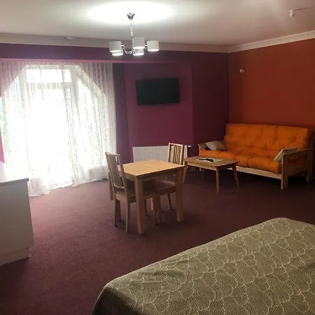 дбайлива ципа 3* Mizhhirya (Transcarpathia)